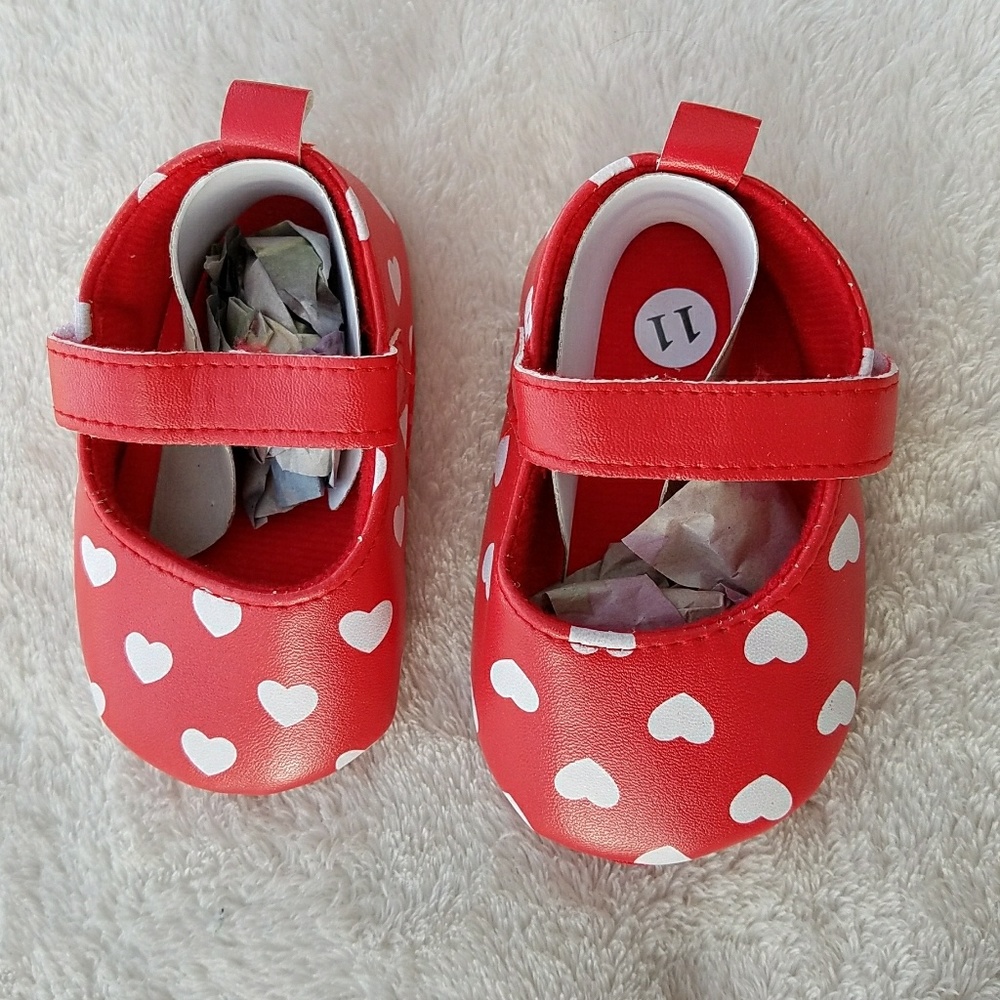 New Girl Infant Crib Shoes Red with Hearts